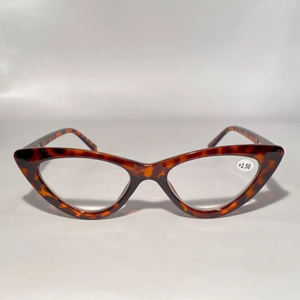 1127 Emma Cateye Reading Glasses 2.50 Tortoise Readers NWT
